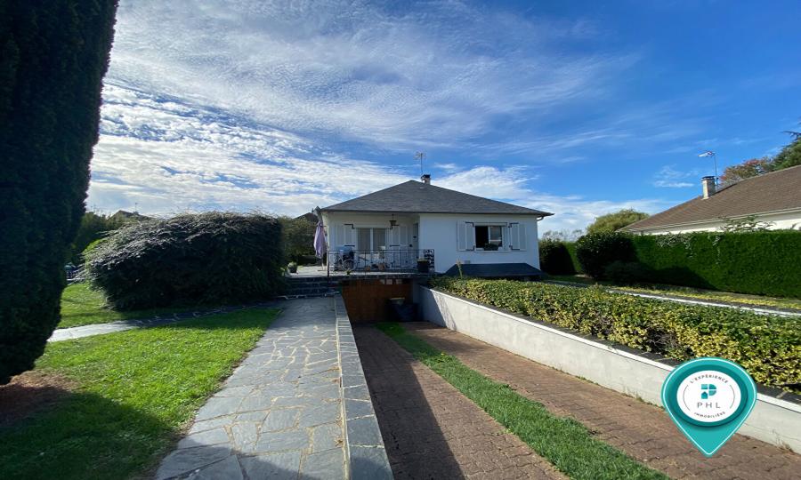 MAISON AVEC VIE DE PLAIN-PIED 4 PIÈCES 95 M² HABITABLE AVEC SOUS-SOL COMPLET SUR TERRAIN CLOS ET ARBORE DE 556 M²