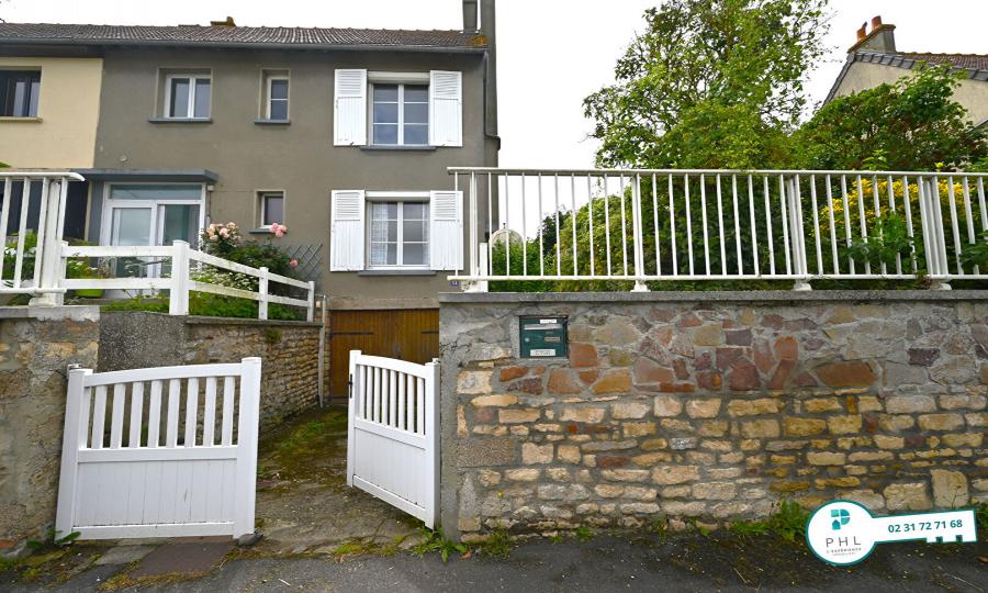 MAISON 4 PIECES DE 72 M² HABITABLE AVEC SOUS-SOL SUR UN TERRAIN CLOS ET ARBORE DE 441 M²