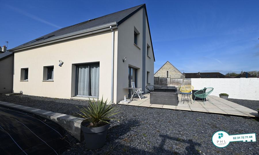 MAISON RÉCENTE RT2012 6 PIECES DE 137 M² AVEC GARAGE SUR UN TERRAIN DE 595 M².