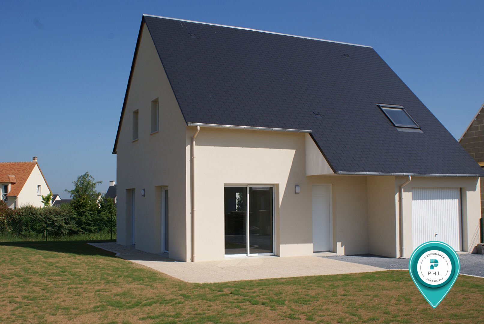 Fontaine-Etoupefour | Maison récente de 102 m²  avec garage sur terrain arboré et clôturé de 524 m² - PHL Immobilier