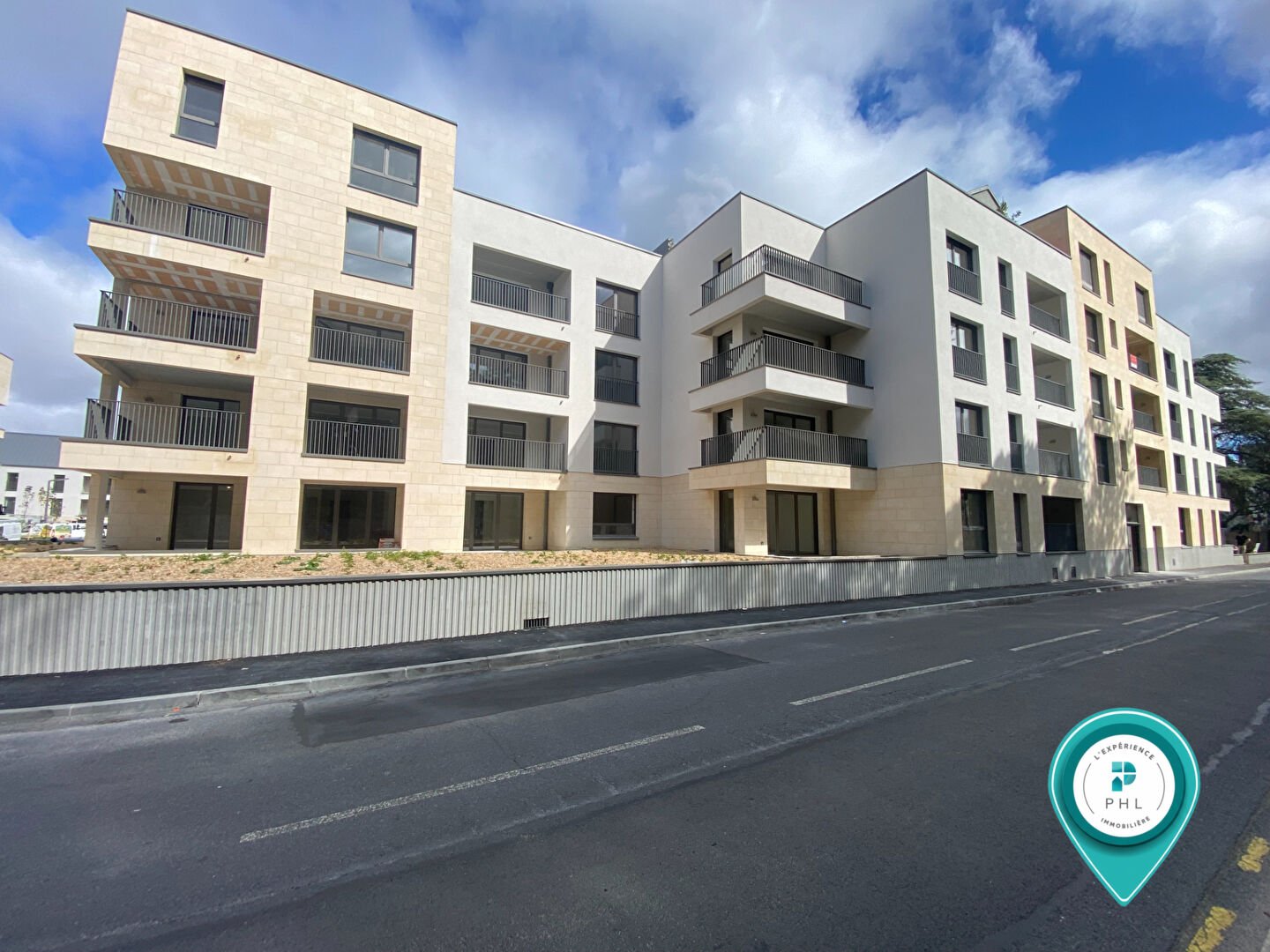Caen, Quartier Hastings | Appartement 3 pièces de 60m² avec balcon, cave et parking privatif - PHL Immobilier